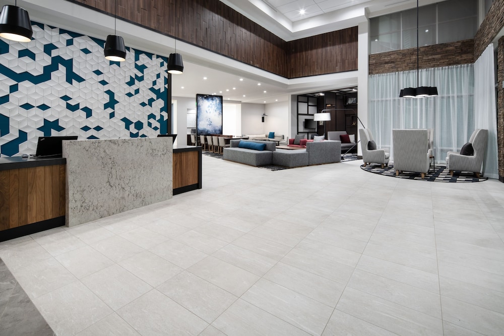 Hyatt Place Bakersfield 8/46