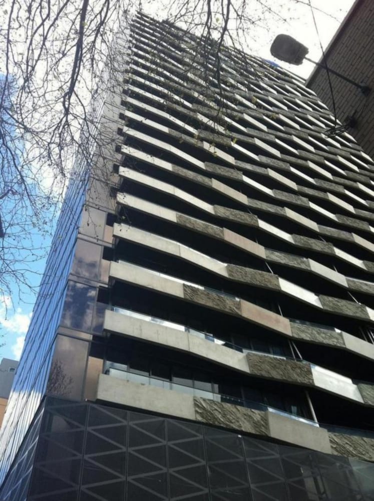 Aura On Flinders Serviced Apartment 4/78