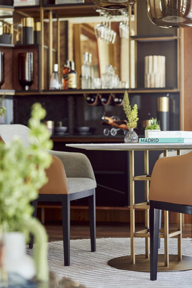 Hyatt Thompson Madrid 36/50