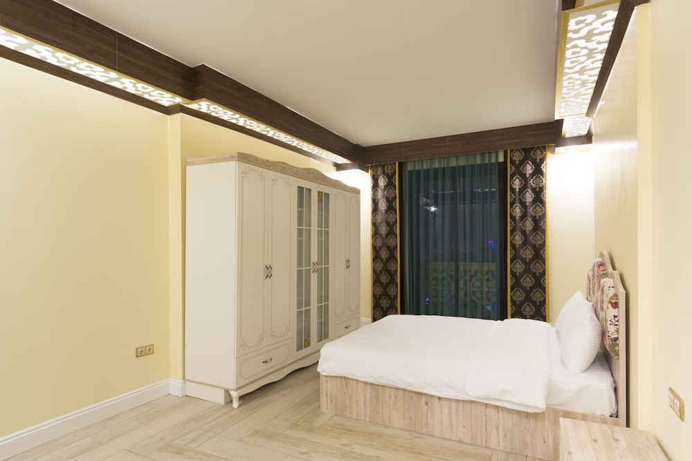 Merada Suit Otel 7/24