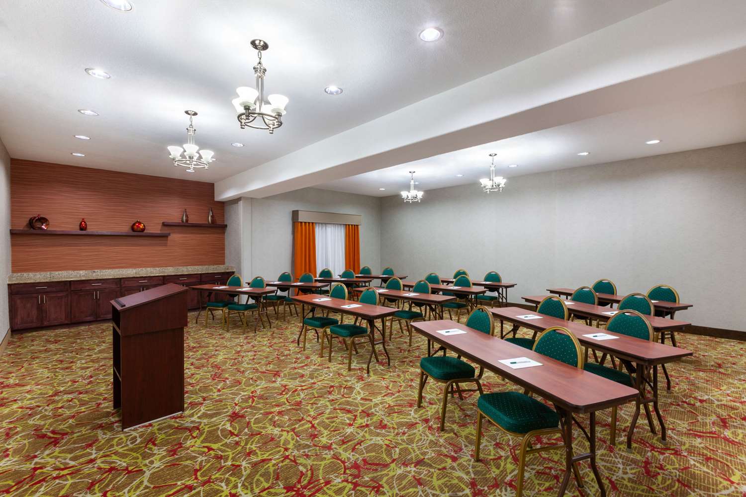 La Quinta Inn & Suites by Wyndham Houston Channelview 58/66