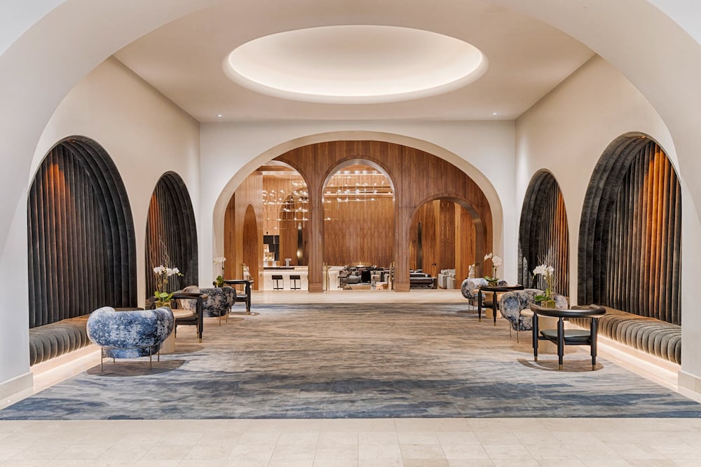 Signia by Hilton San Jose (ex. The Fairmont San Jose) 11/74