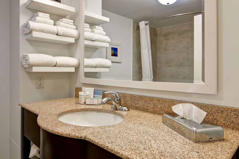 Hampton Inn & Suites by Hilton Saint John 45/57