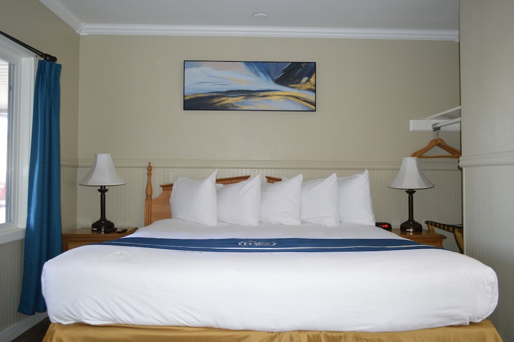 Omeo Suites Glass Beach 10/50