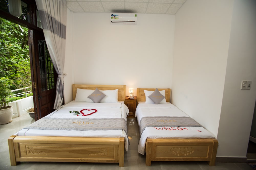 Shark Hotel - Hostel 16/50