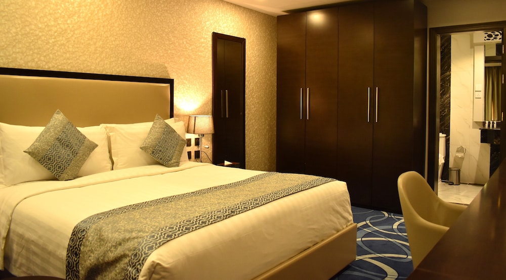 Superior, King Bed