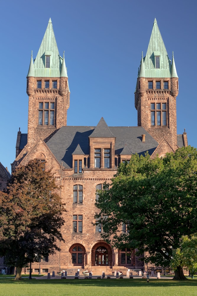 The Richardson Hotel 55/61