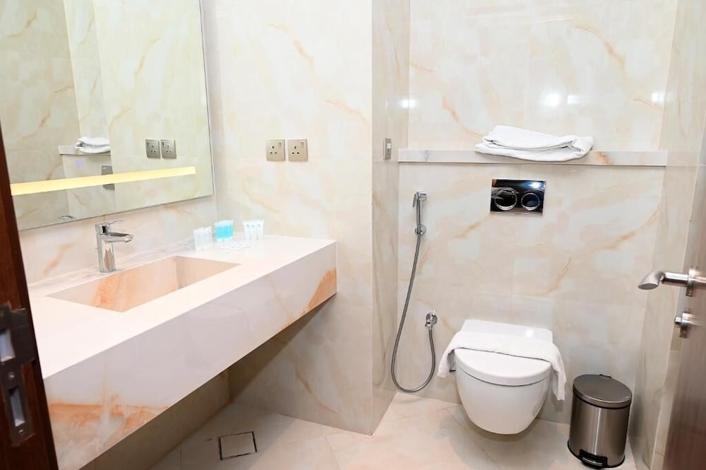 فندق بننسولا وورث(Peninsula Worth Hotel) 40/41