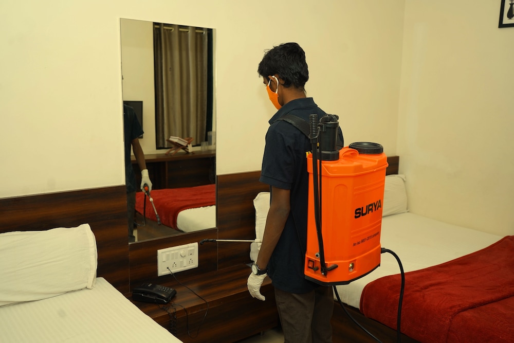 Hotel Disha Palace 62/69