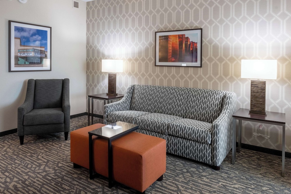 Drury Plaza Hotel Dallas Arlington 27/50