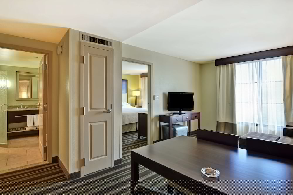 Embassy Suites By Hilton Savannah Airport 51/74