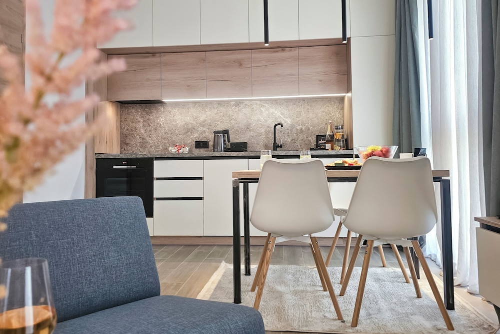 Azur Premium Resort 63/75