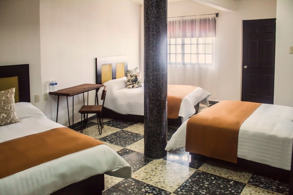 Hotel Mucara 14/34