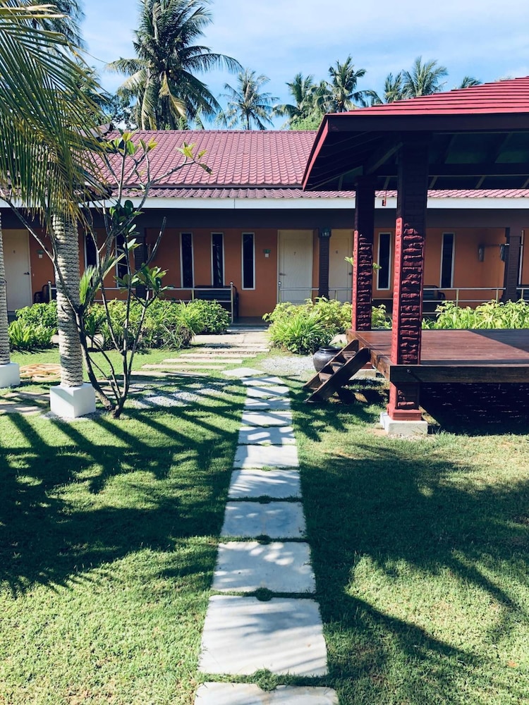 Chuu Pun Village Resort 70/75
