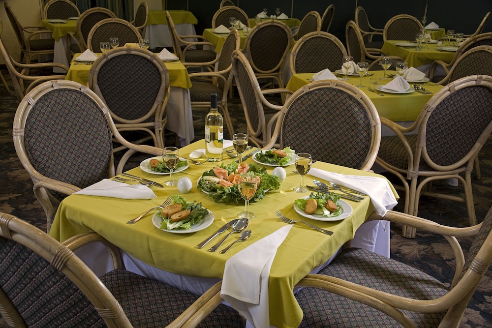 Hotel La Joya 19/62