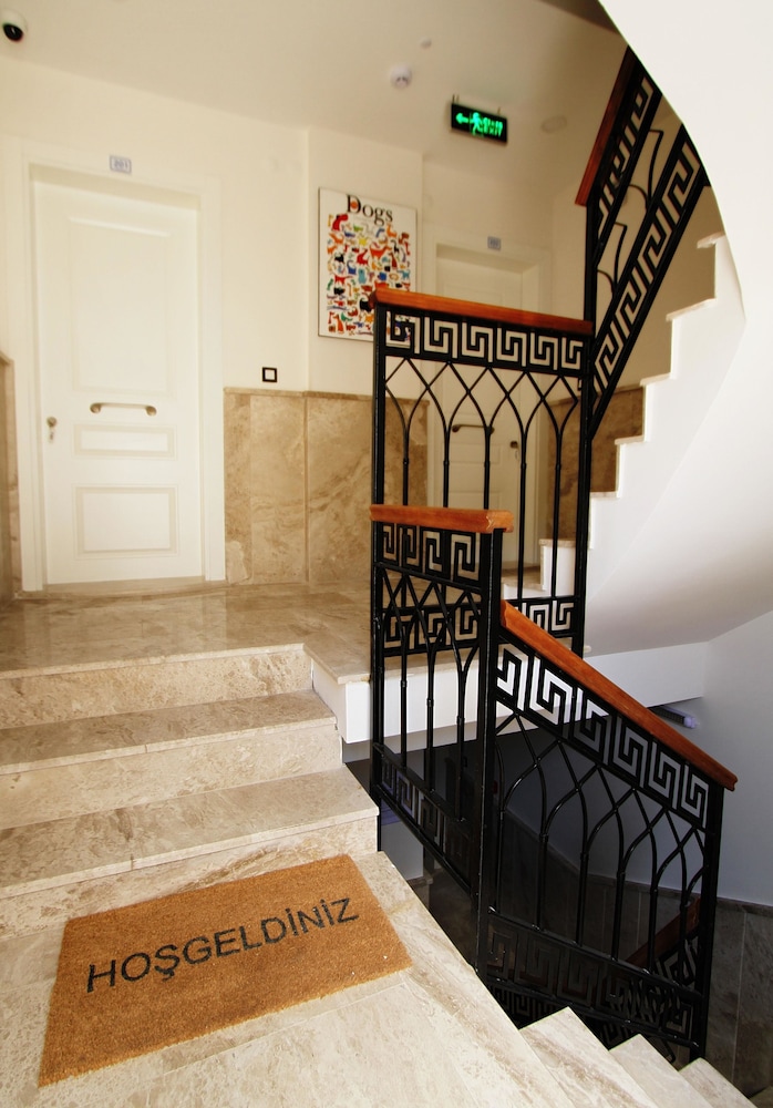 Cesme Kale Tas Apart 9/32