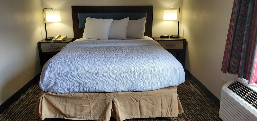 Room, Queen Bed