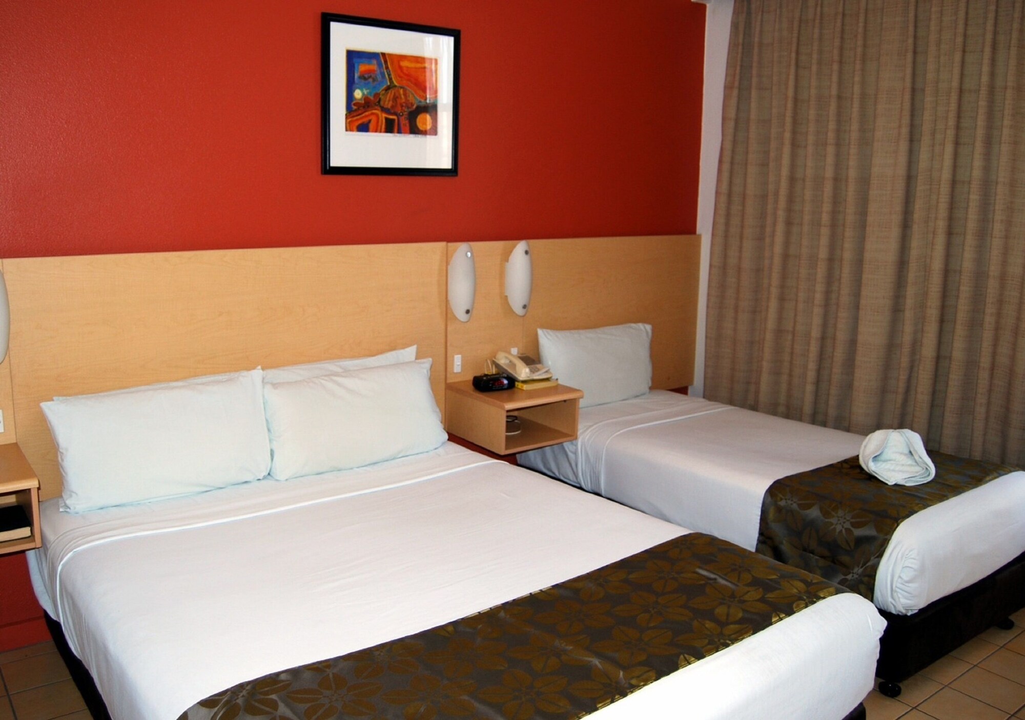 Standard, 1 Queen and 1 Single Bed