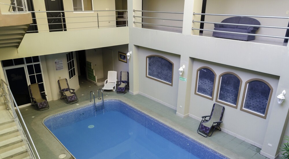 Hotel Los Almendros 13/26