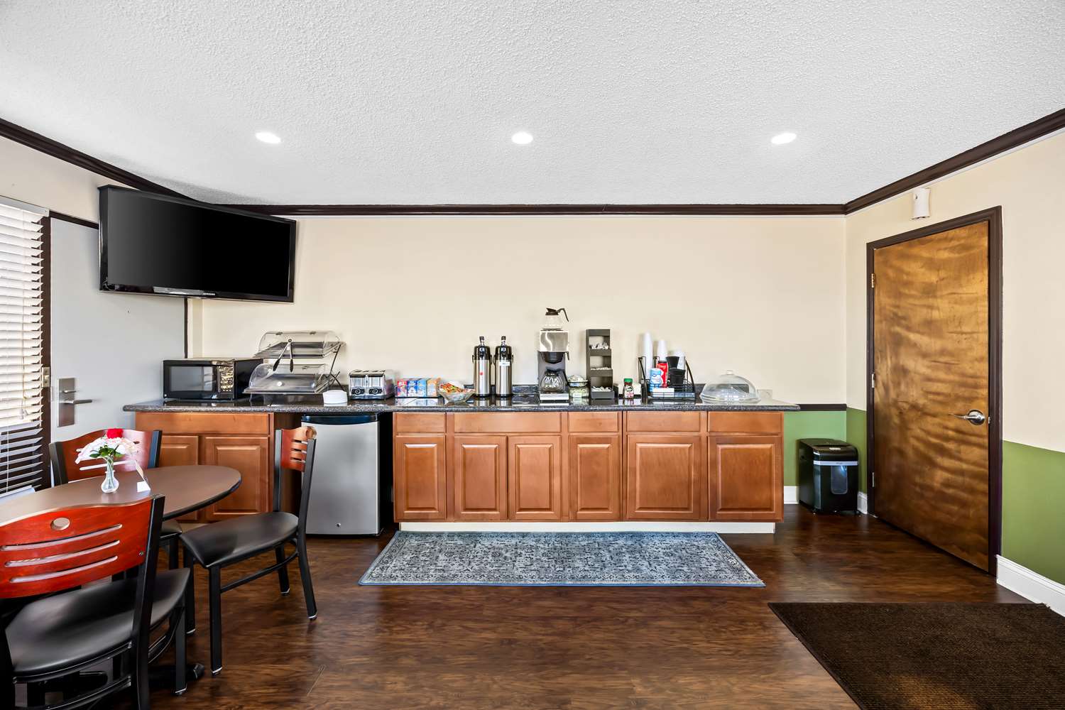 Americas Best Value Inn Ft Jackson 23/32