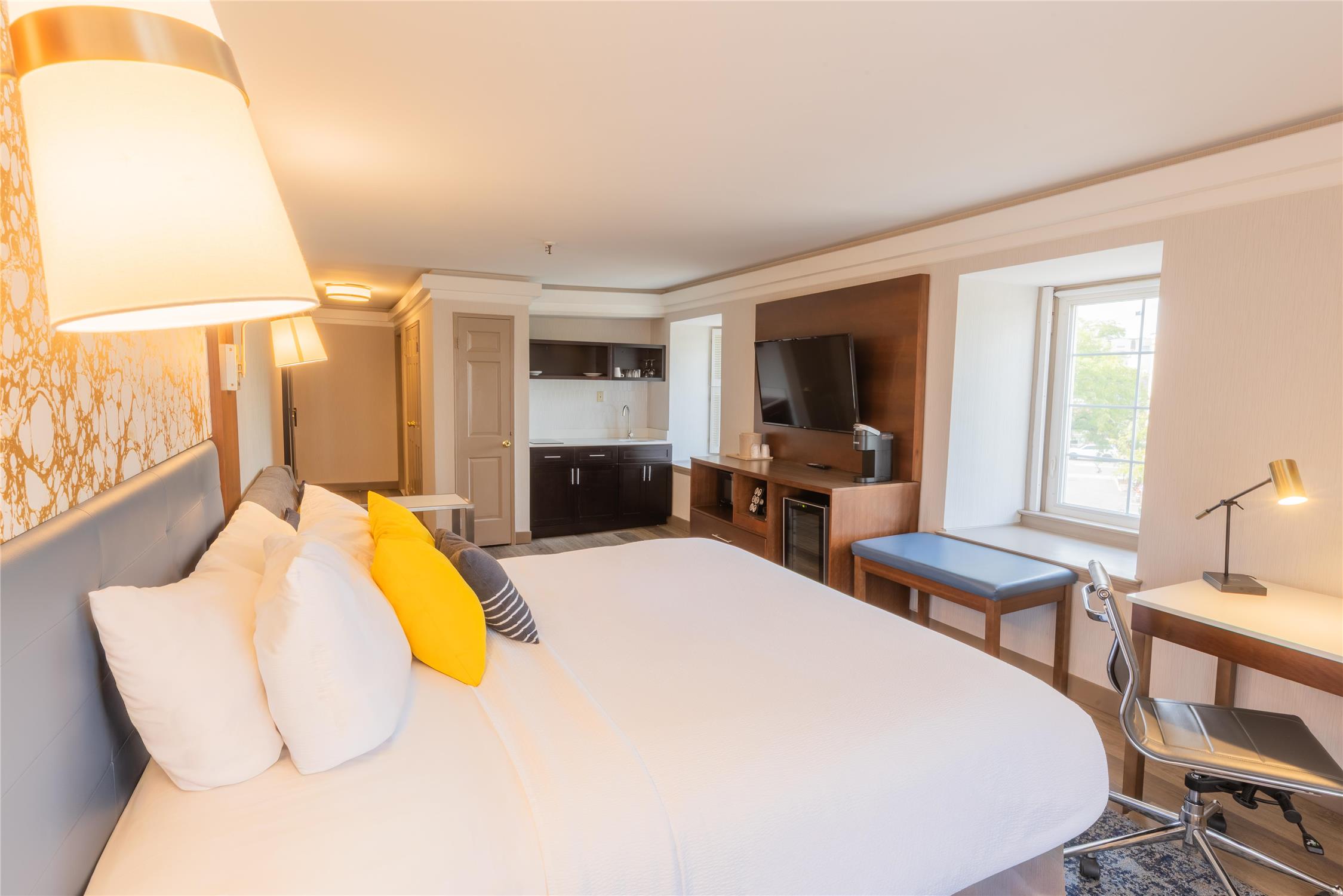 جناح بسرير كينج مع أريكة بمطبخ صغير، The Westfield Inn, BW Signature Collection 4/7