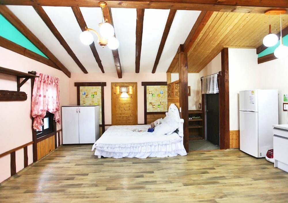 Camp Star Pension 6/22