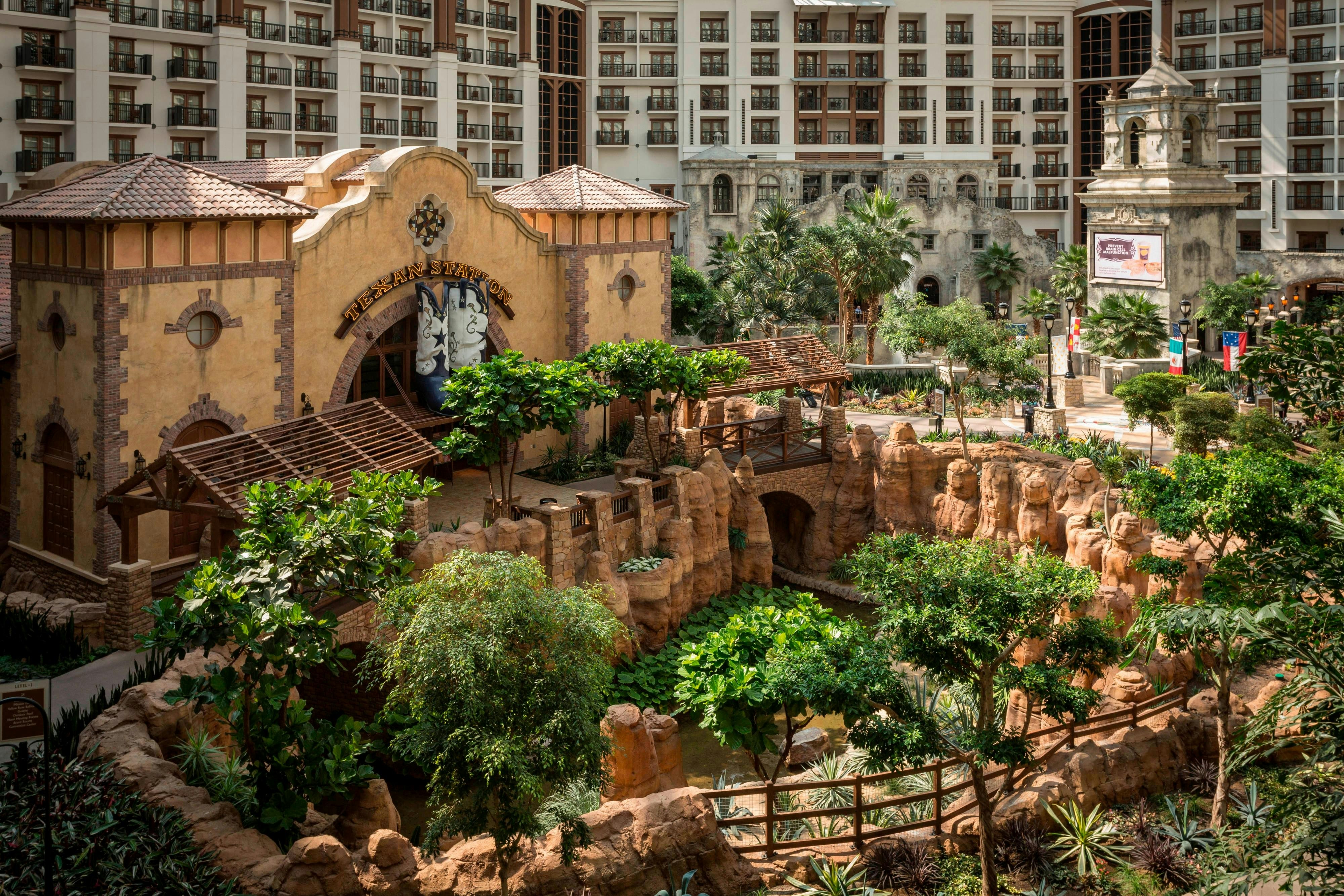 Gaylord Texan Resort & Convention Center 33/35