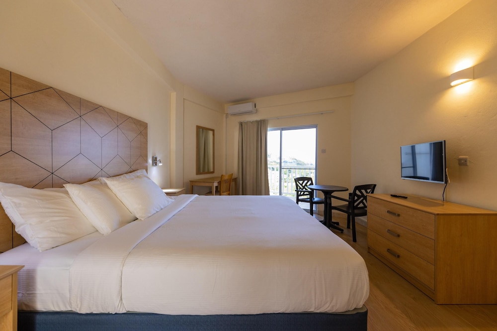 Siesta Hotel 19/75