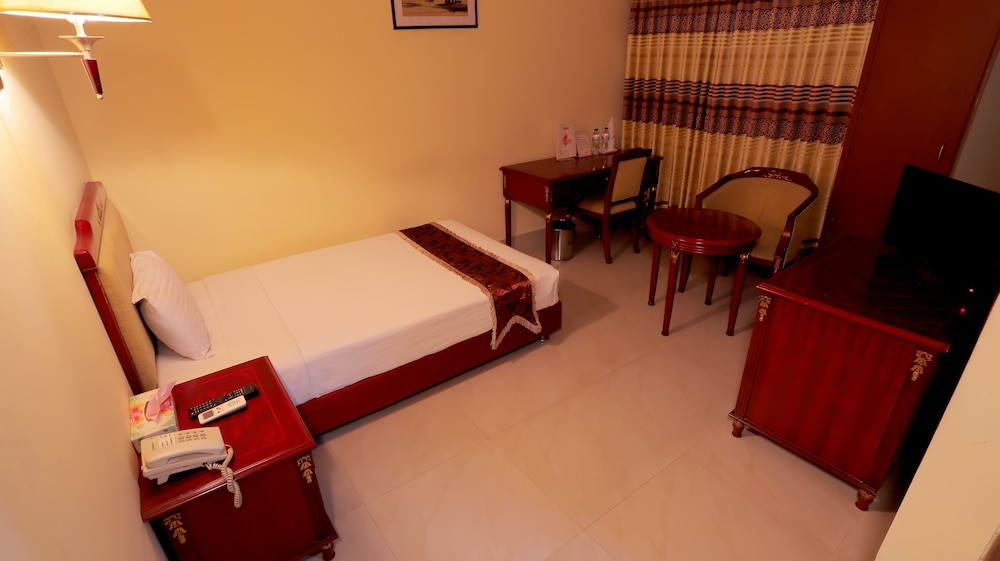 HOTEL METRO INTERNATIONAL 22/48