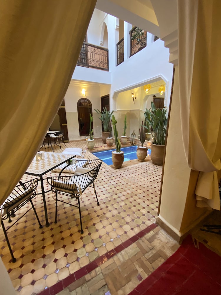 Riad Laora 71/80