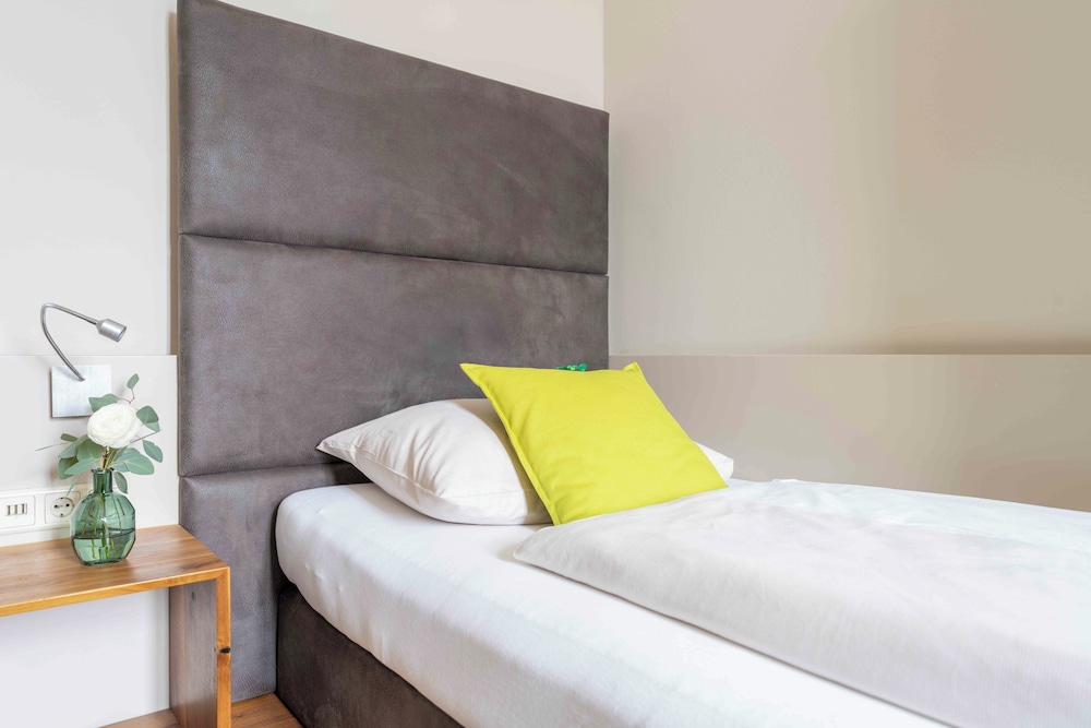 eee hotel Perg 20/43