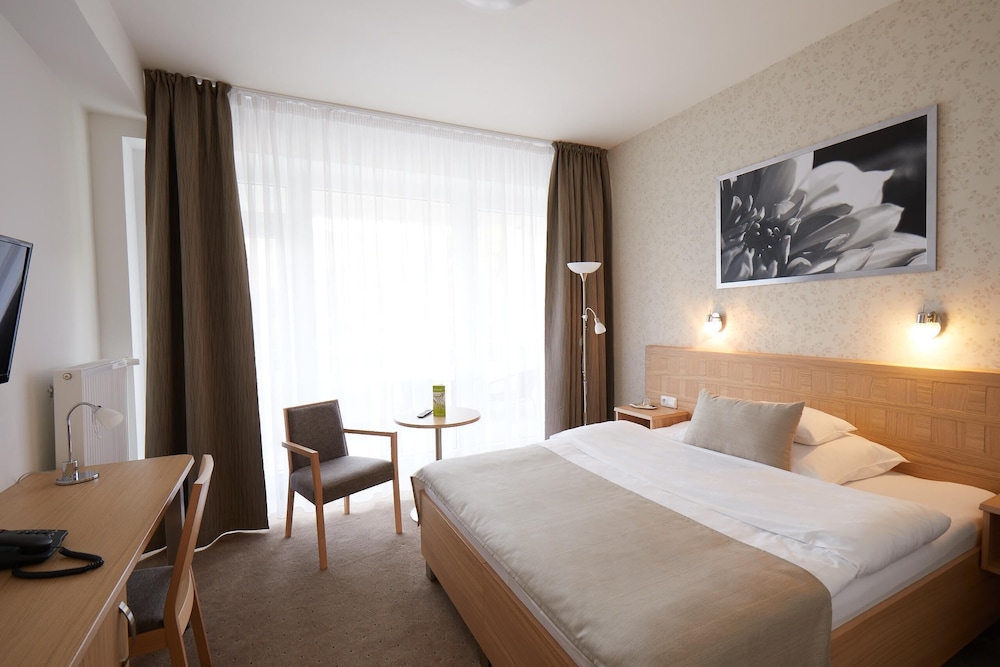Hotel Behounek 27/77