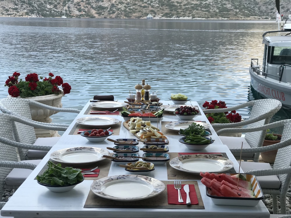 Bozburun Yacht Club 34/49