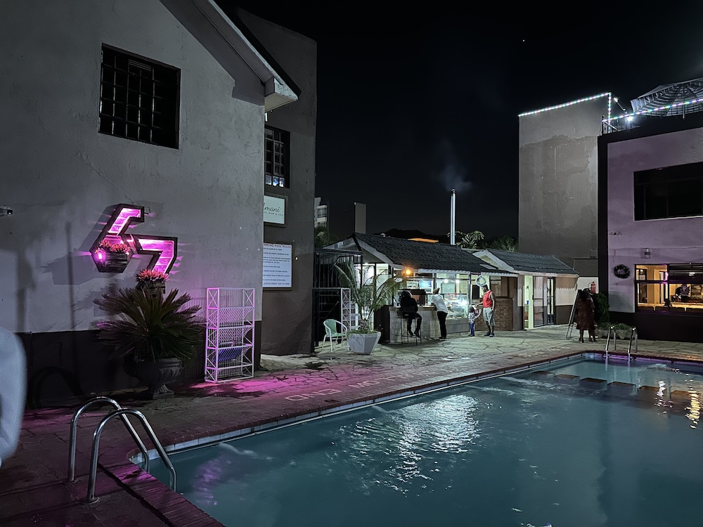67 Airport Hotel 35/69