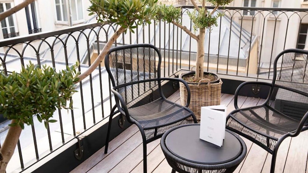 Maison ELLE Paris 40/50