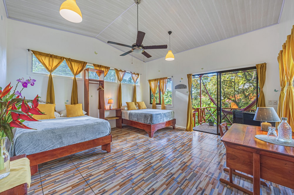 Hotel Las Caletas Lodge 9/50
