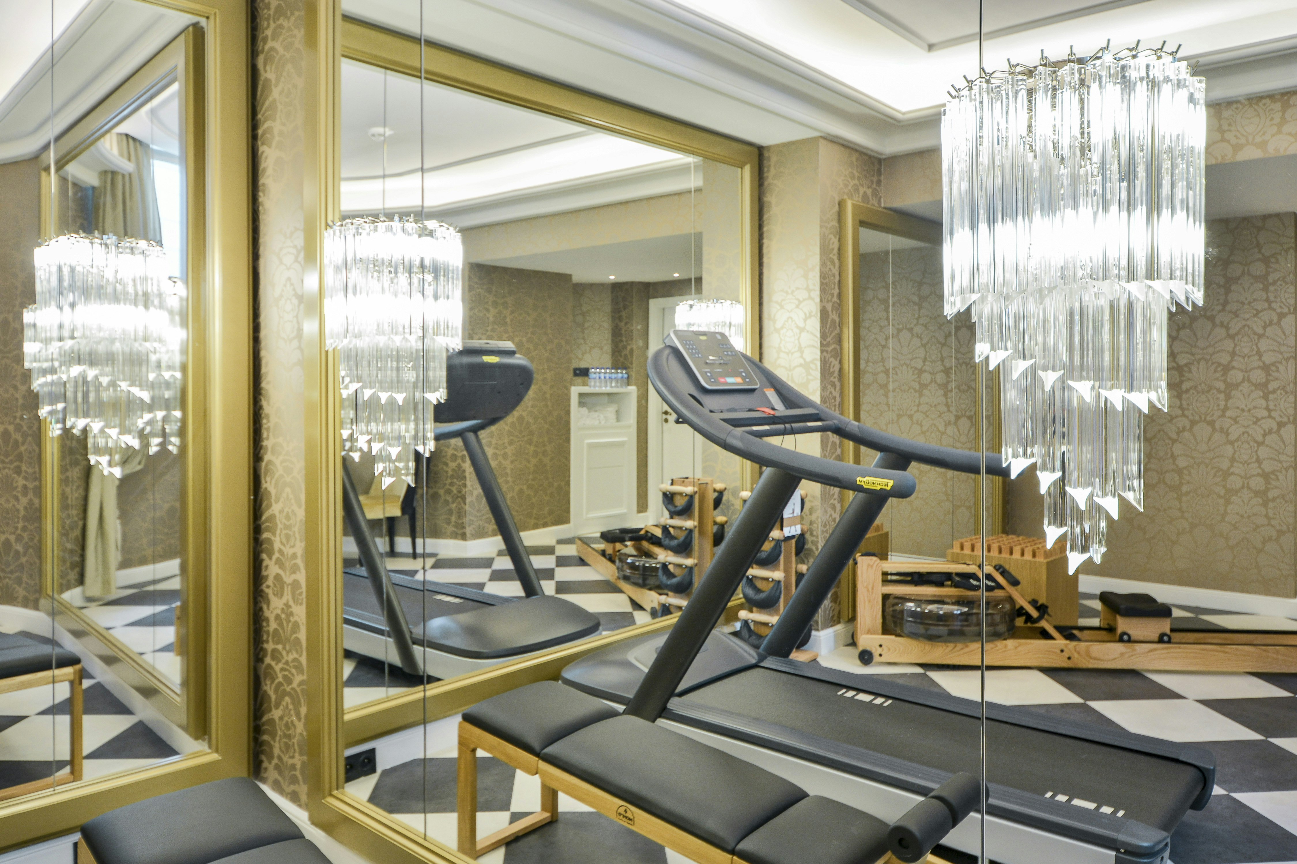Maison Astor Paris Curio Collection By Hilton 25/43