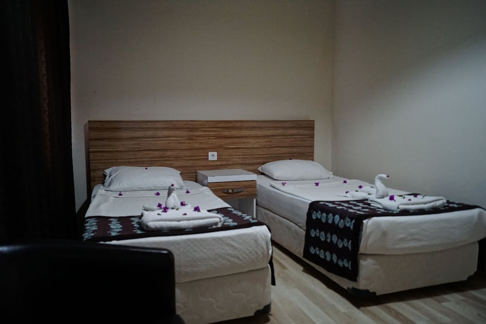 Aslan Corner Hotel 35/61