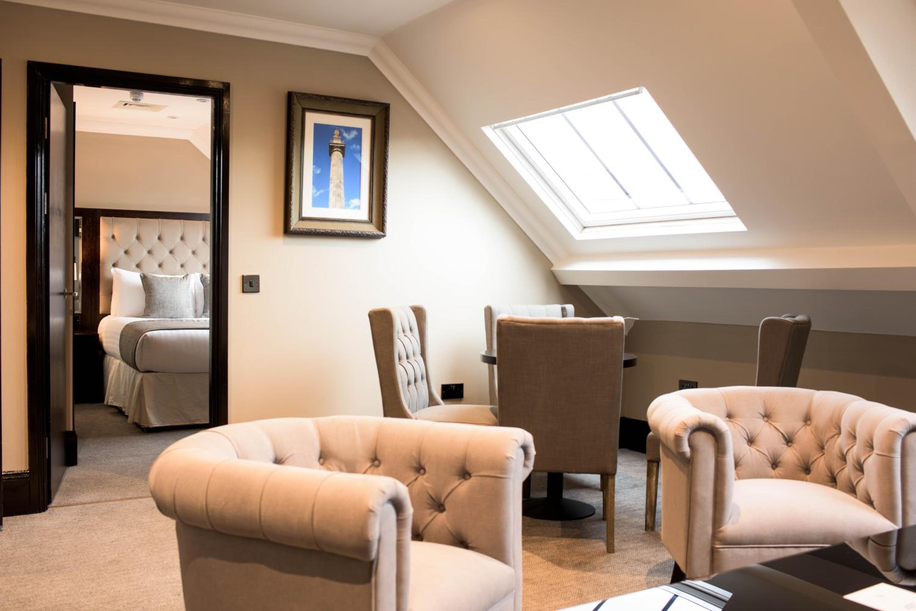2 Bedrooms, Penthouse, Double Bed, West Wing