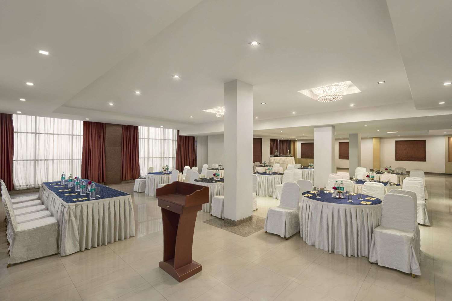 Days Hotel Neemrana Jaipur Highway 27/43