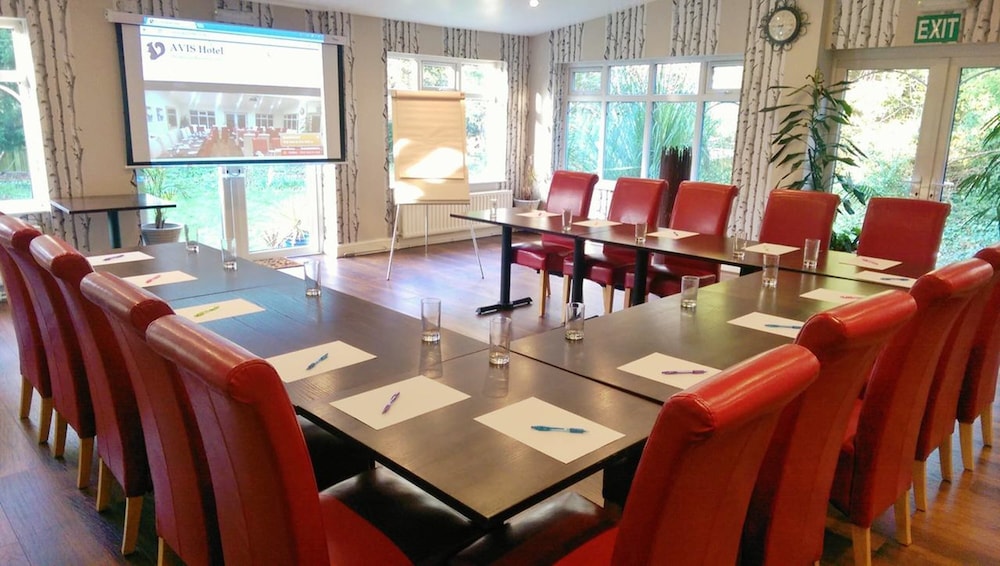 Avis Hotel Bromley 16/22
