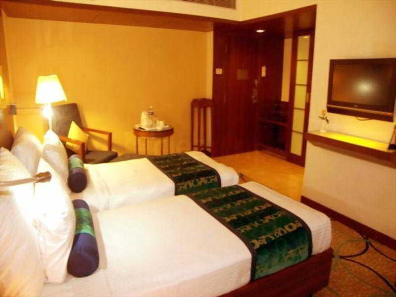 DELUXE, DOUBLE BED