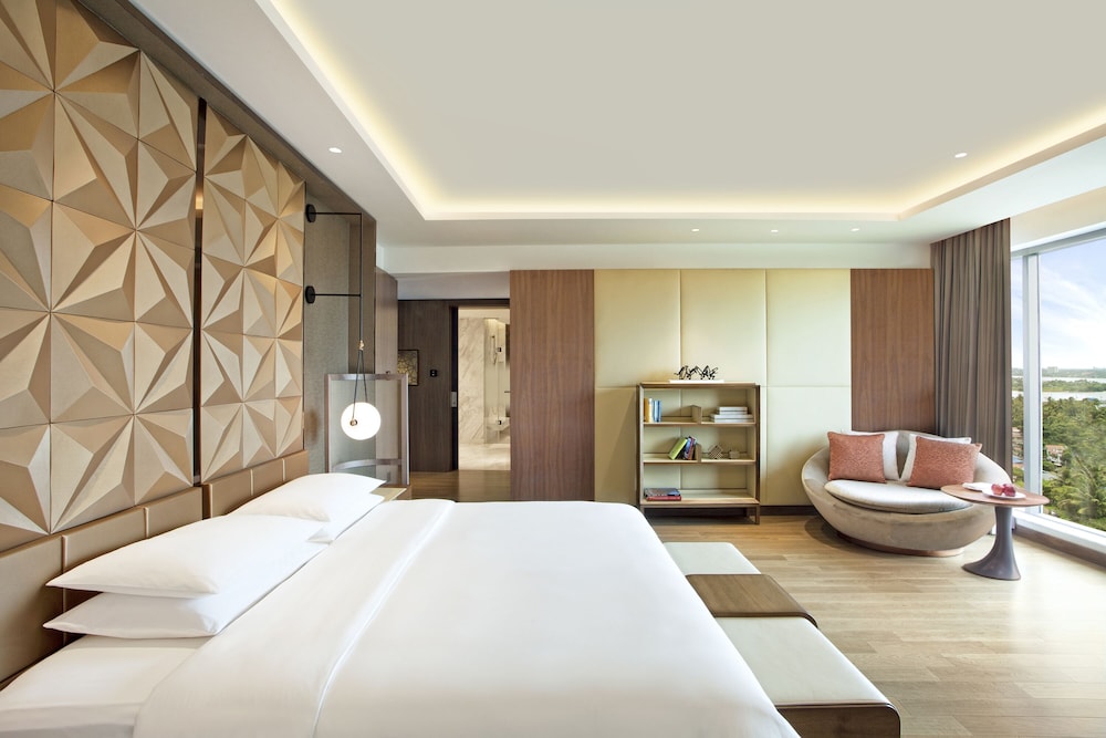 GRAND HYATT KOCHI BOLGATTY 30/71