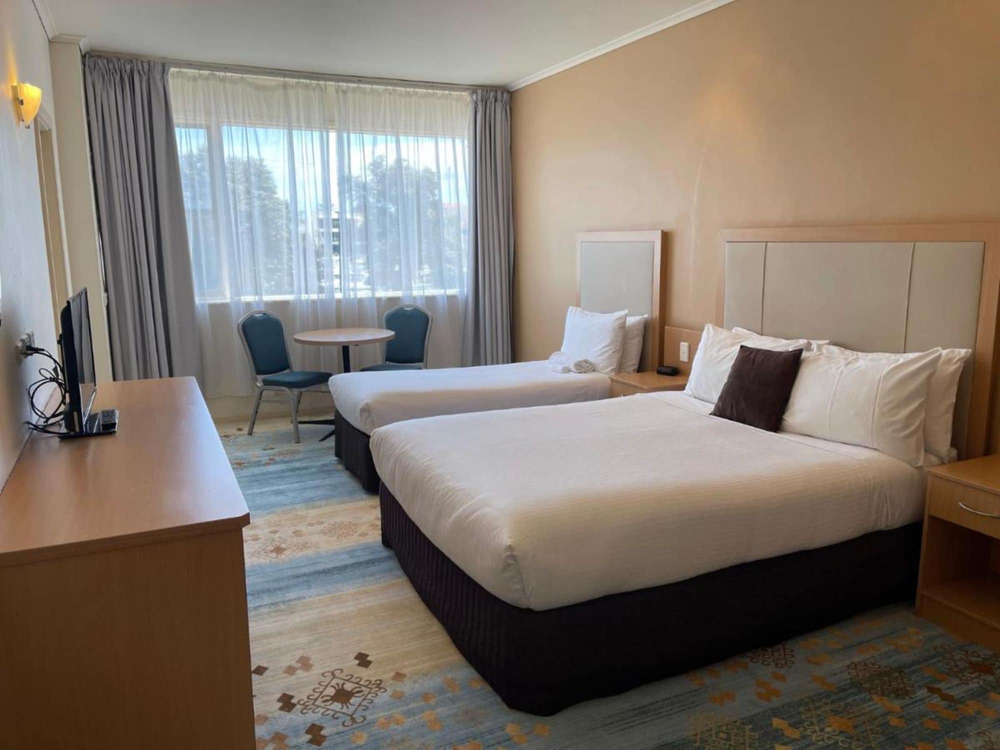 ROOM, 1 QUEEN AND 1 SINGLE BED, MARINA VIEW