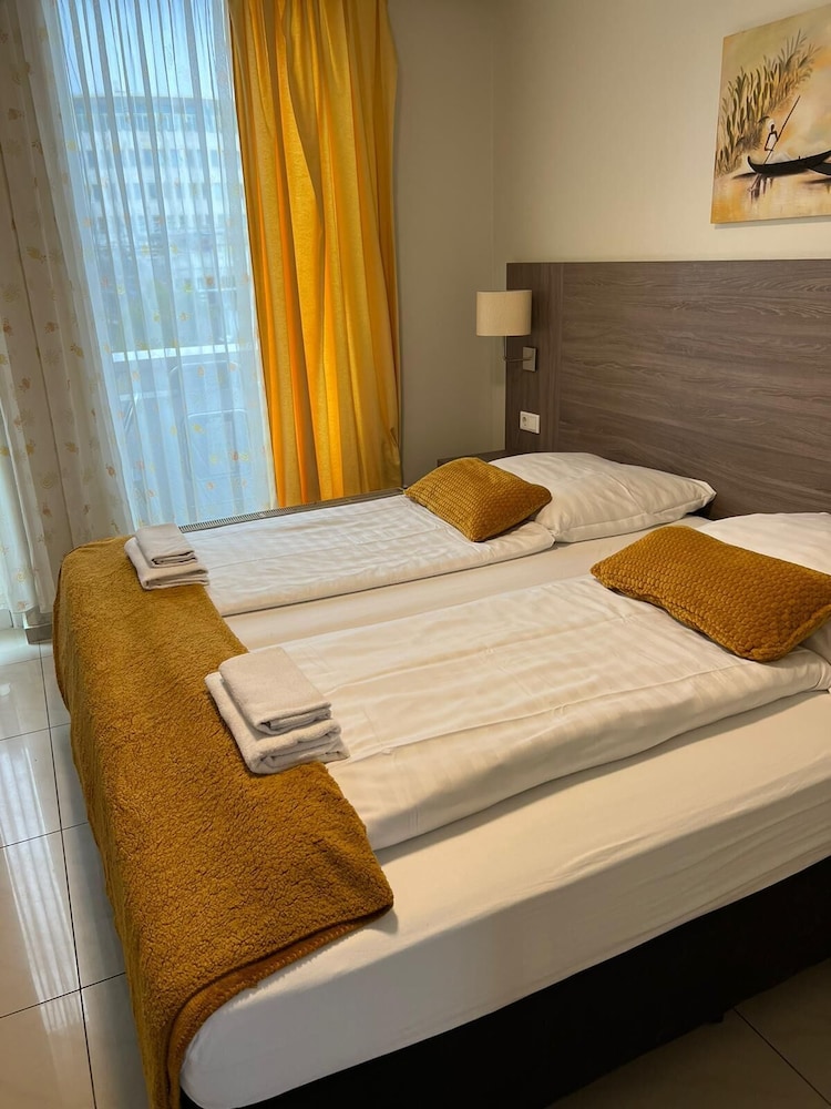 Cara Vita Hotel 28/62