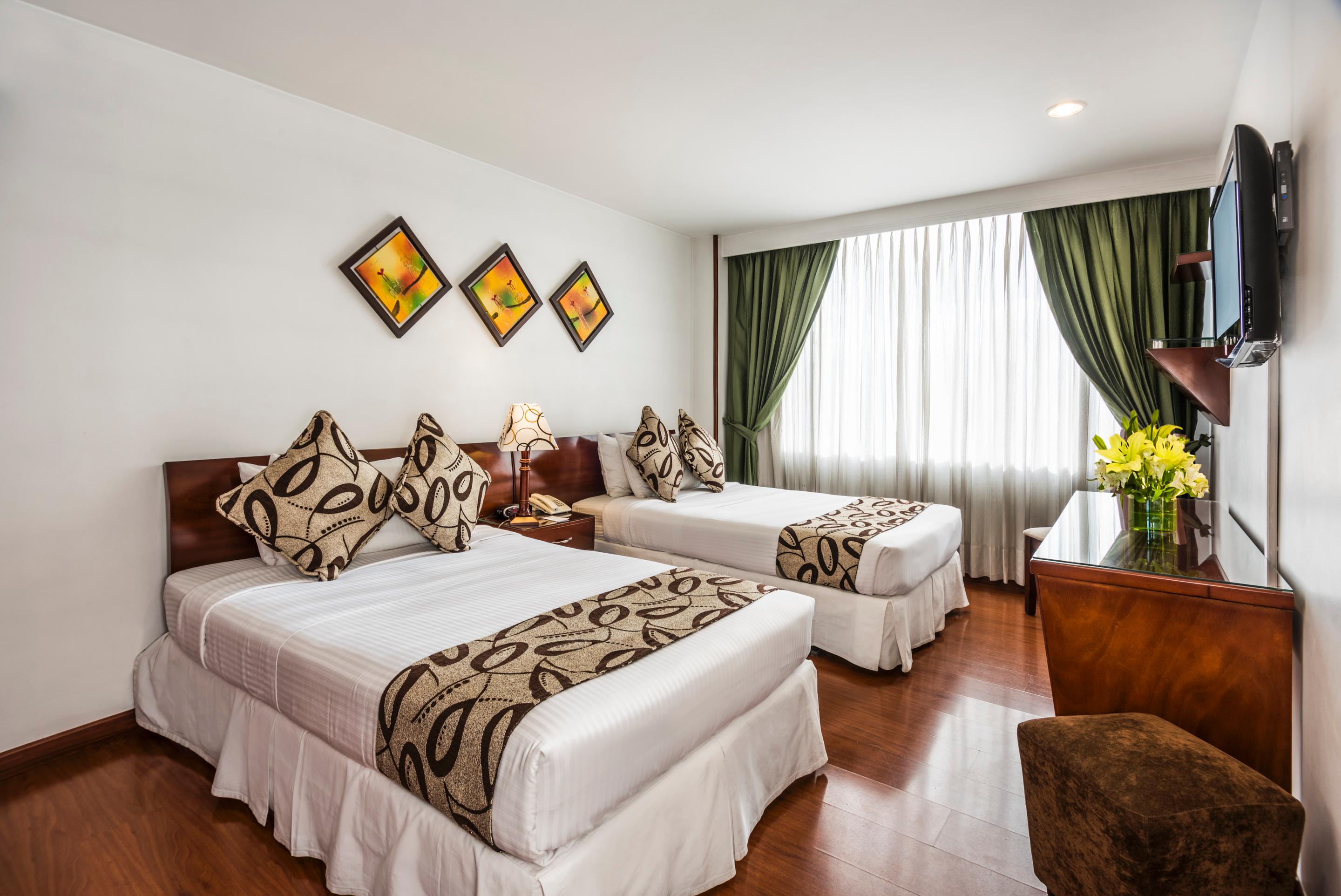 Standard, Twin Beds, Street View