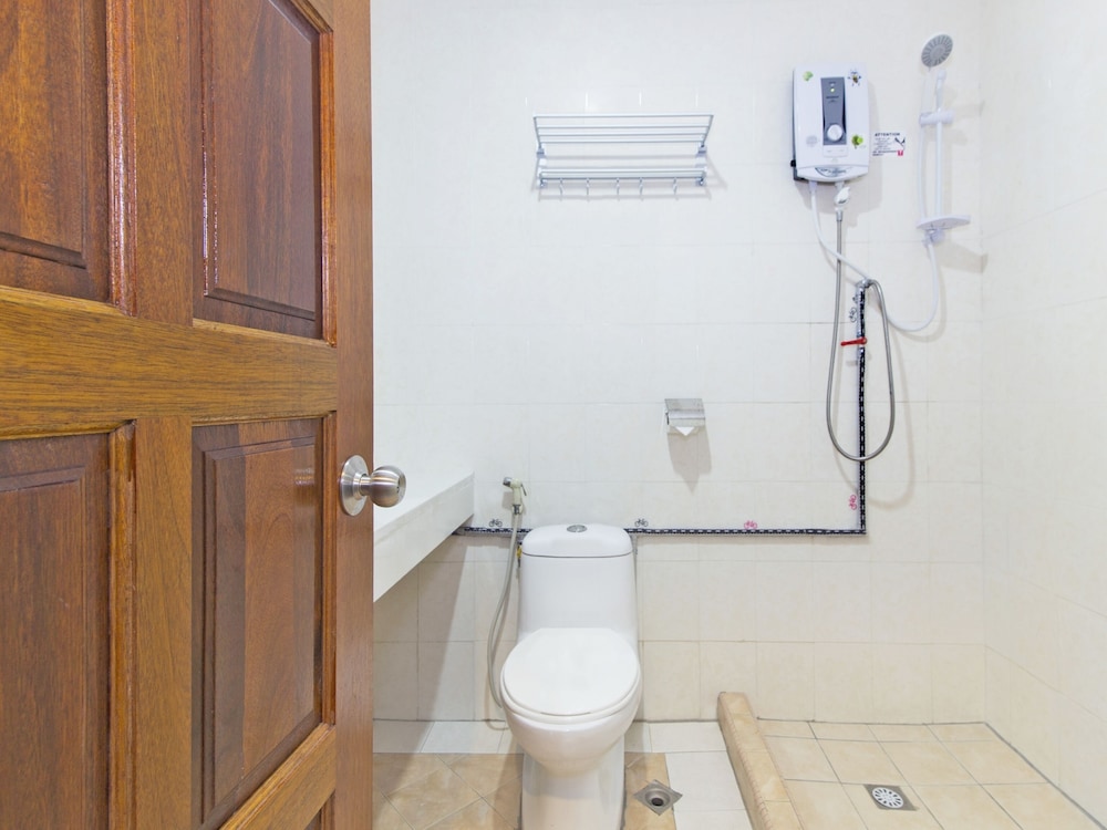 Oyo 564 Y Hotel 23/24