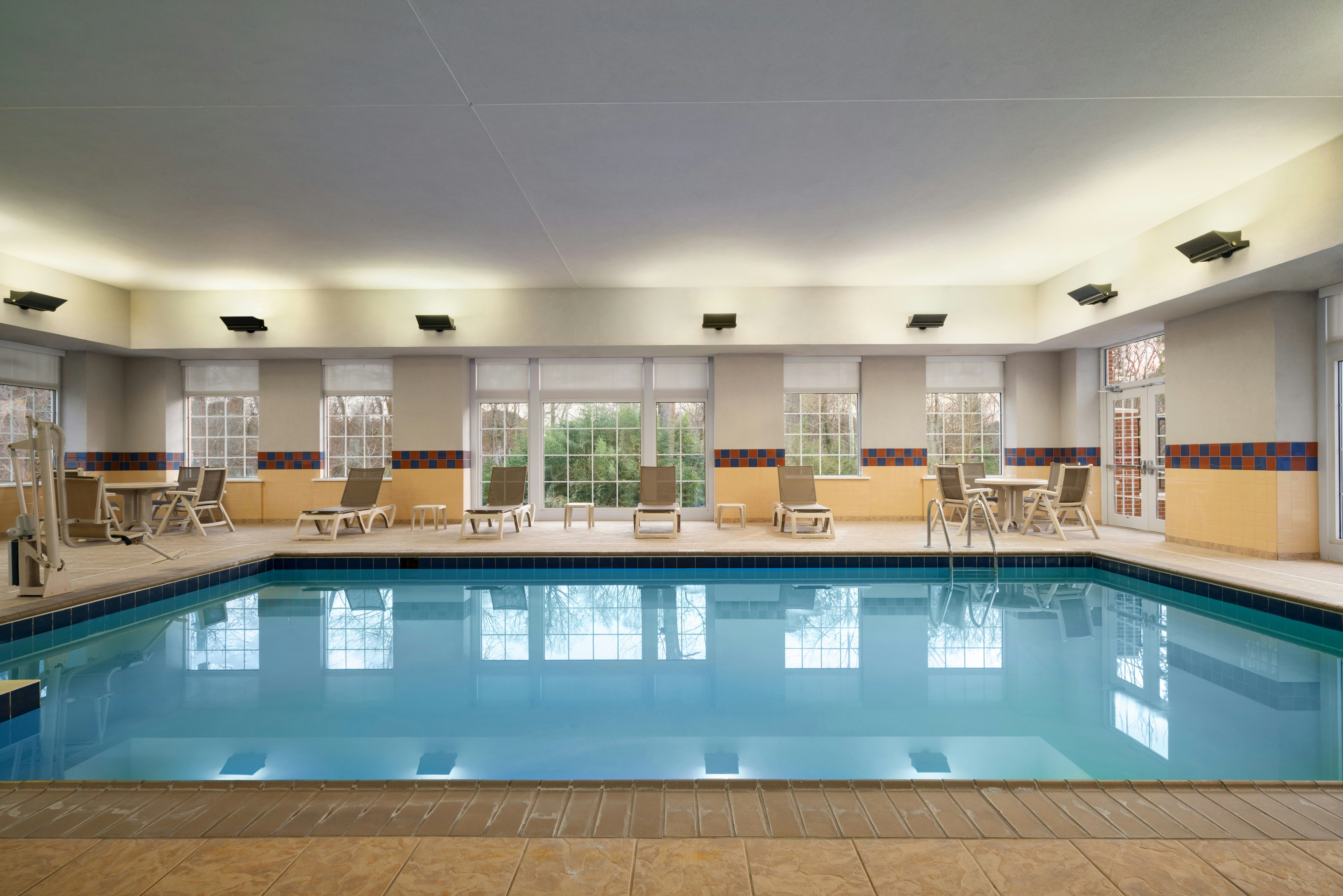 Hampton Inn And Suites Williamsburg Central 27/56