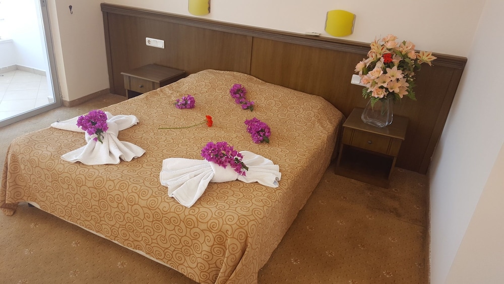 Tokay Hotel 22/50