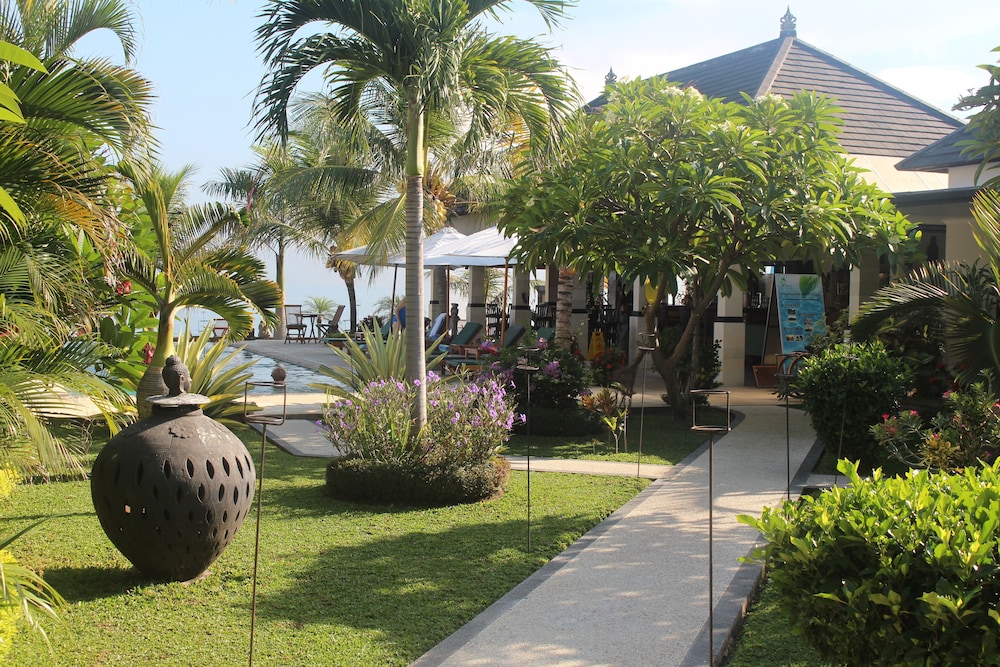 Kelapa Lovina Beach Villas 27/47